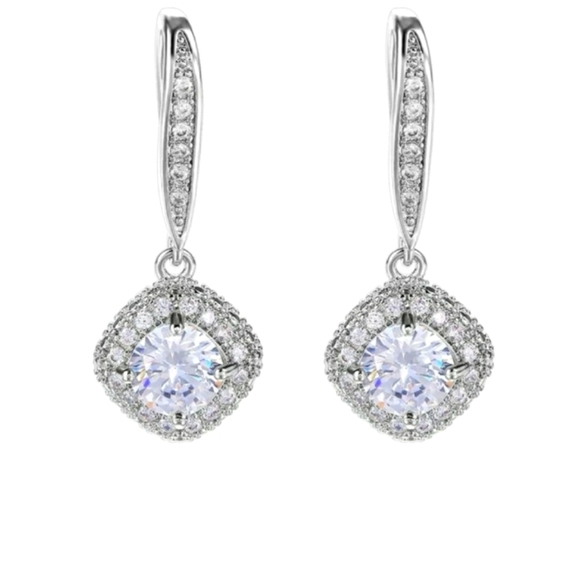 Dangle drop earrings. - Picture 2 of 5